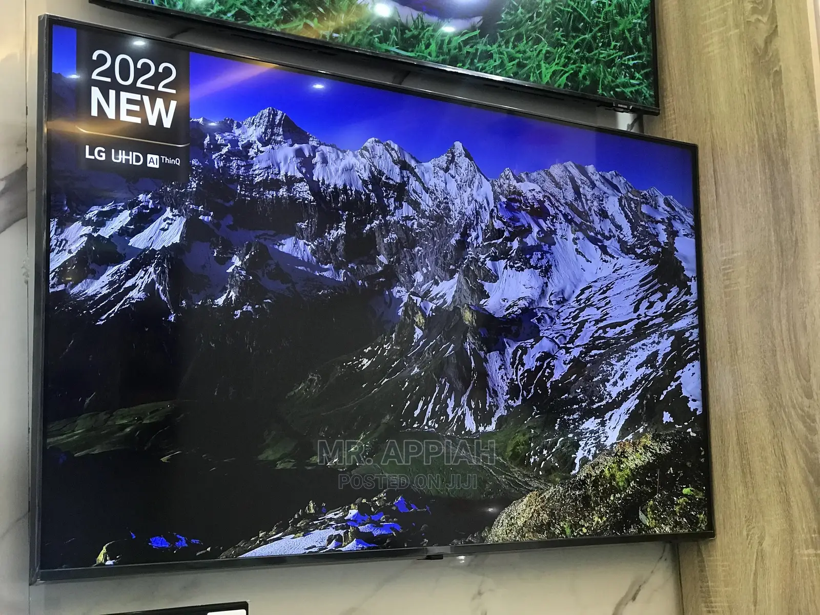LG UHD TV 55 Inch UQ8000 Series, Cinema Screen Design 