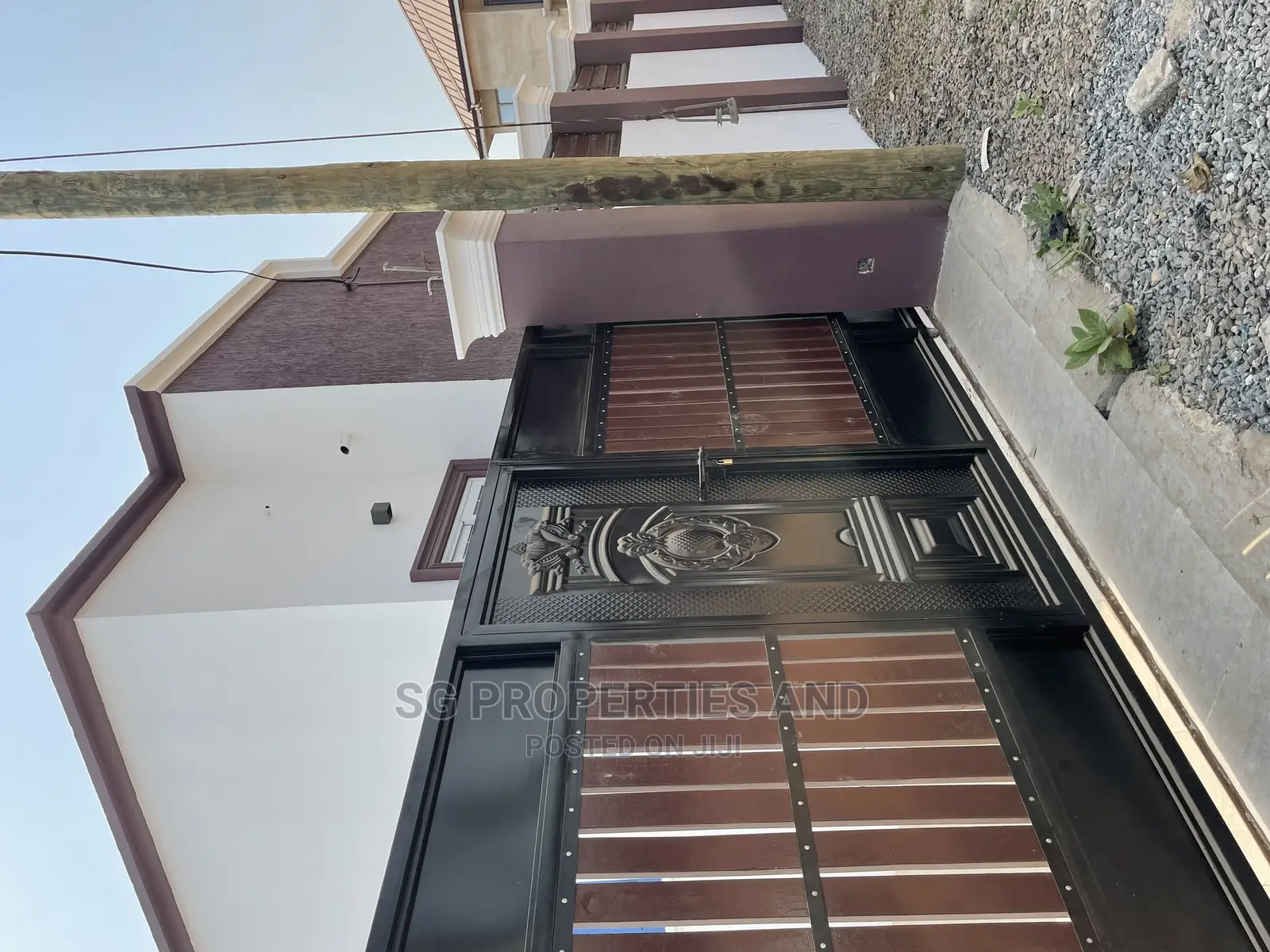 3bdrm House in Ecobank, Spintex for Sale