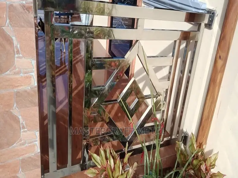Shiny Surface Stainless Steel Balustrade | Barrister