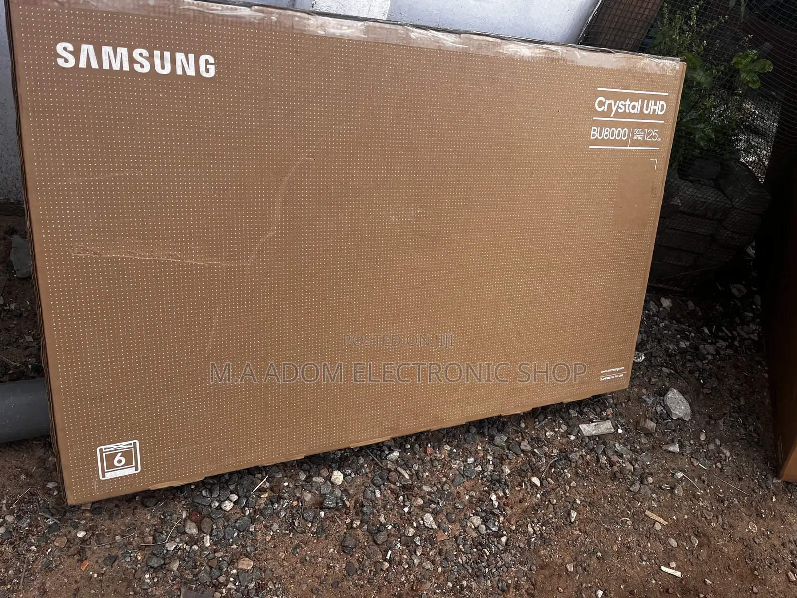 Glossy 50" BU8000 Crystal UHD Smart TV (2022)