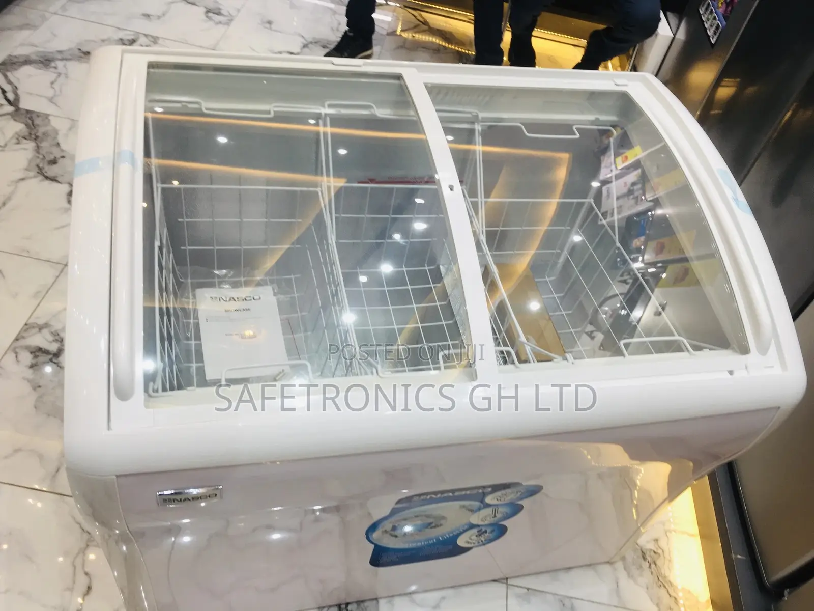 Nasco 500L Ice Cream Showcase Fridge