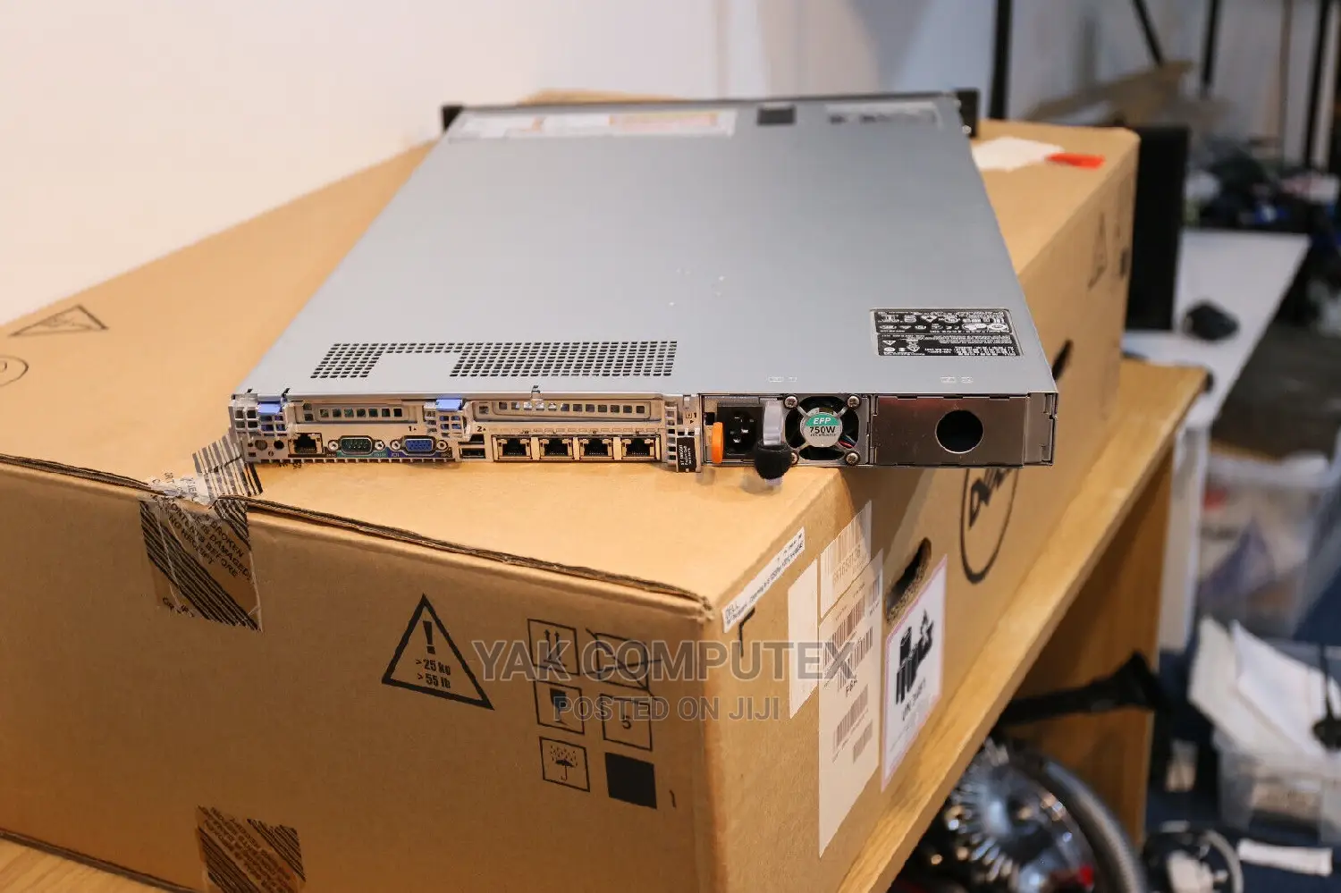 Server Dell Poweredge R630 64GB Intel HDD 2T