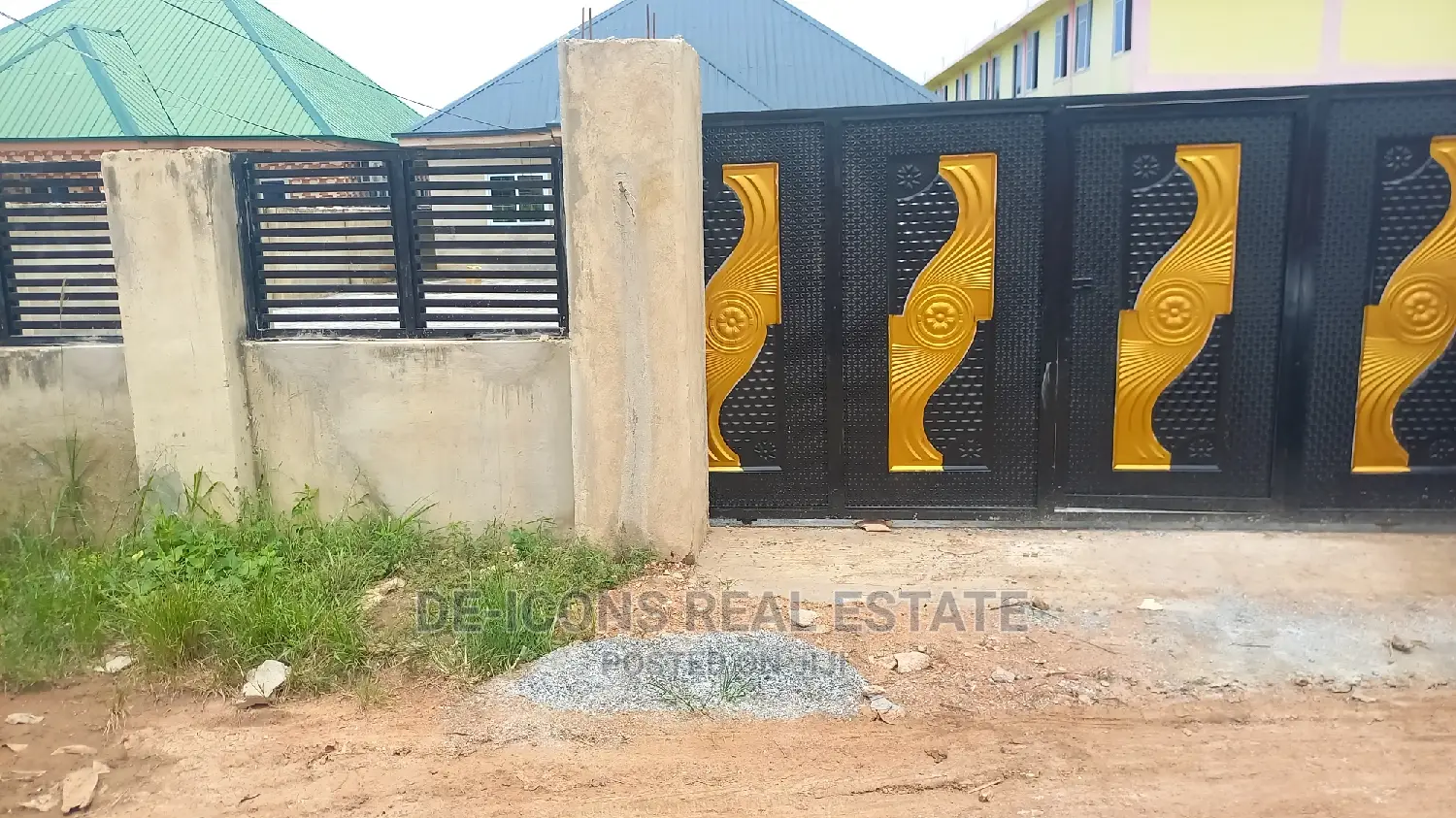 3bdrm House in De-Icons Real Estate, Awutu Senya East Municipal