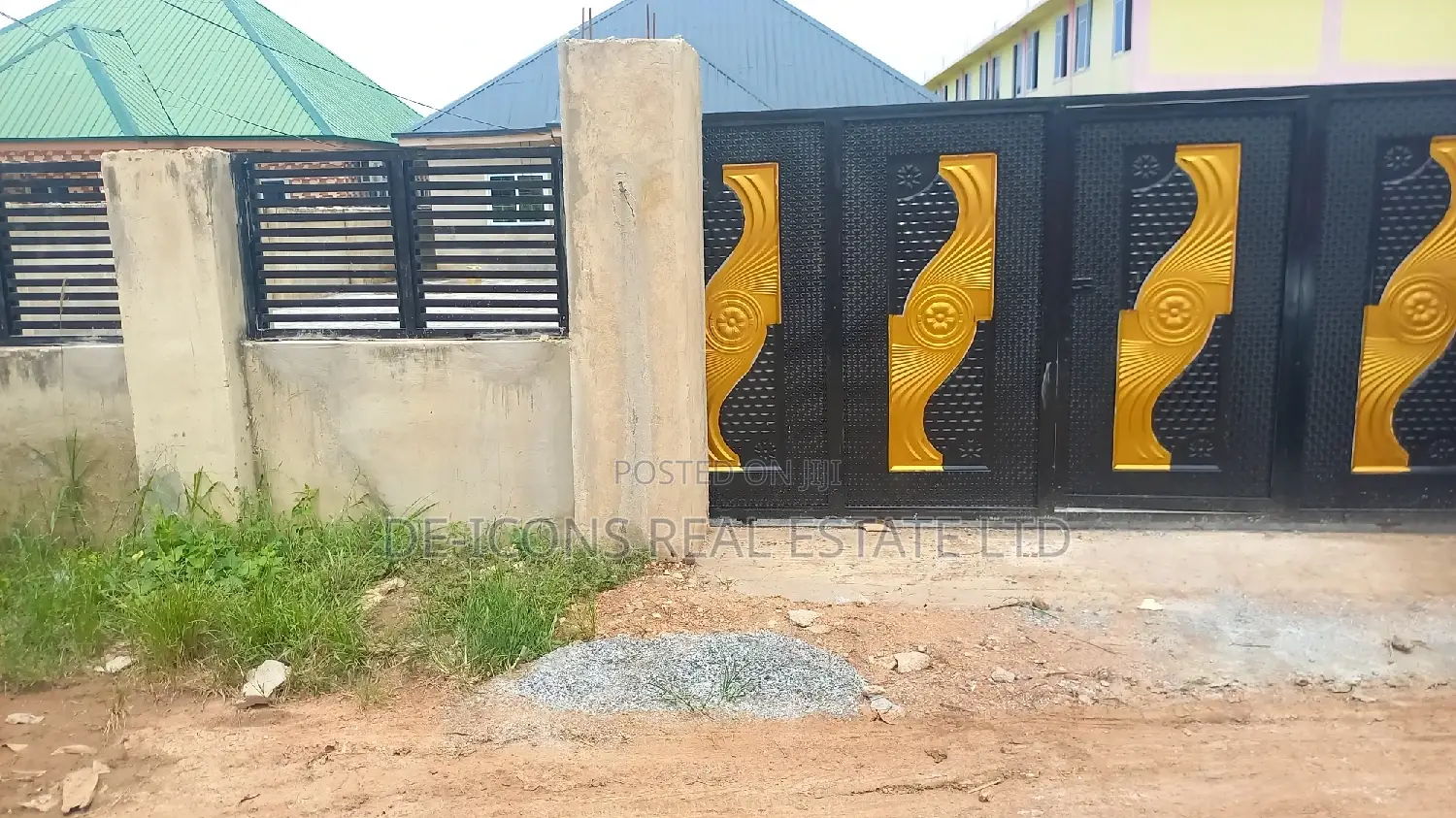 3bdrm House in De-Icons Real Estate, Awutu Senya East Municipal