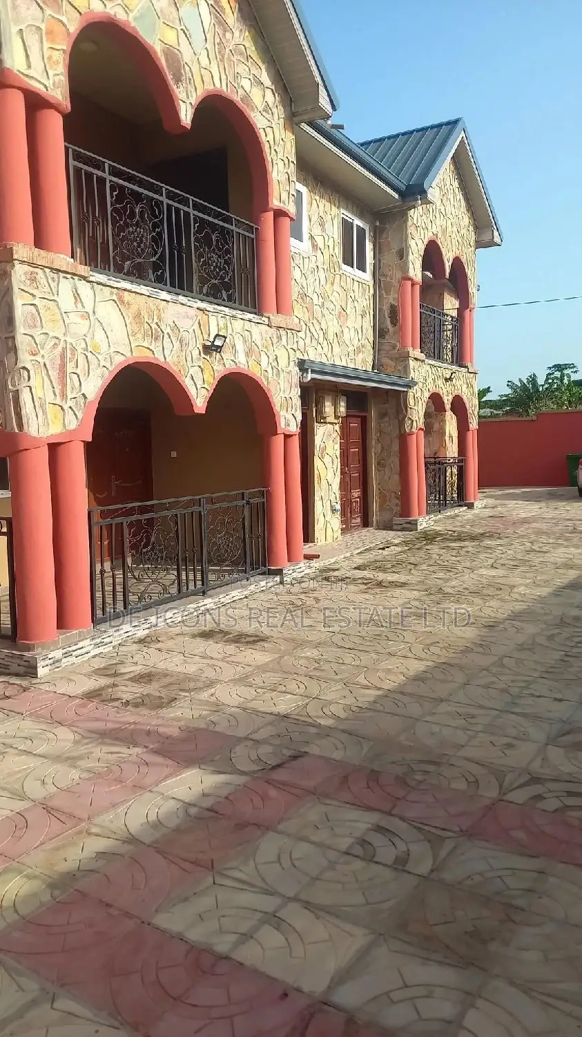 2bdrm Duplex in De-Icons Real Estate, Awutu Senya East Municipal