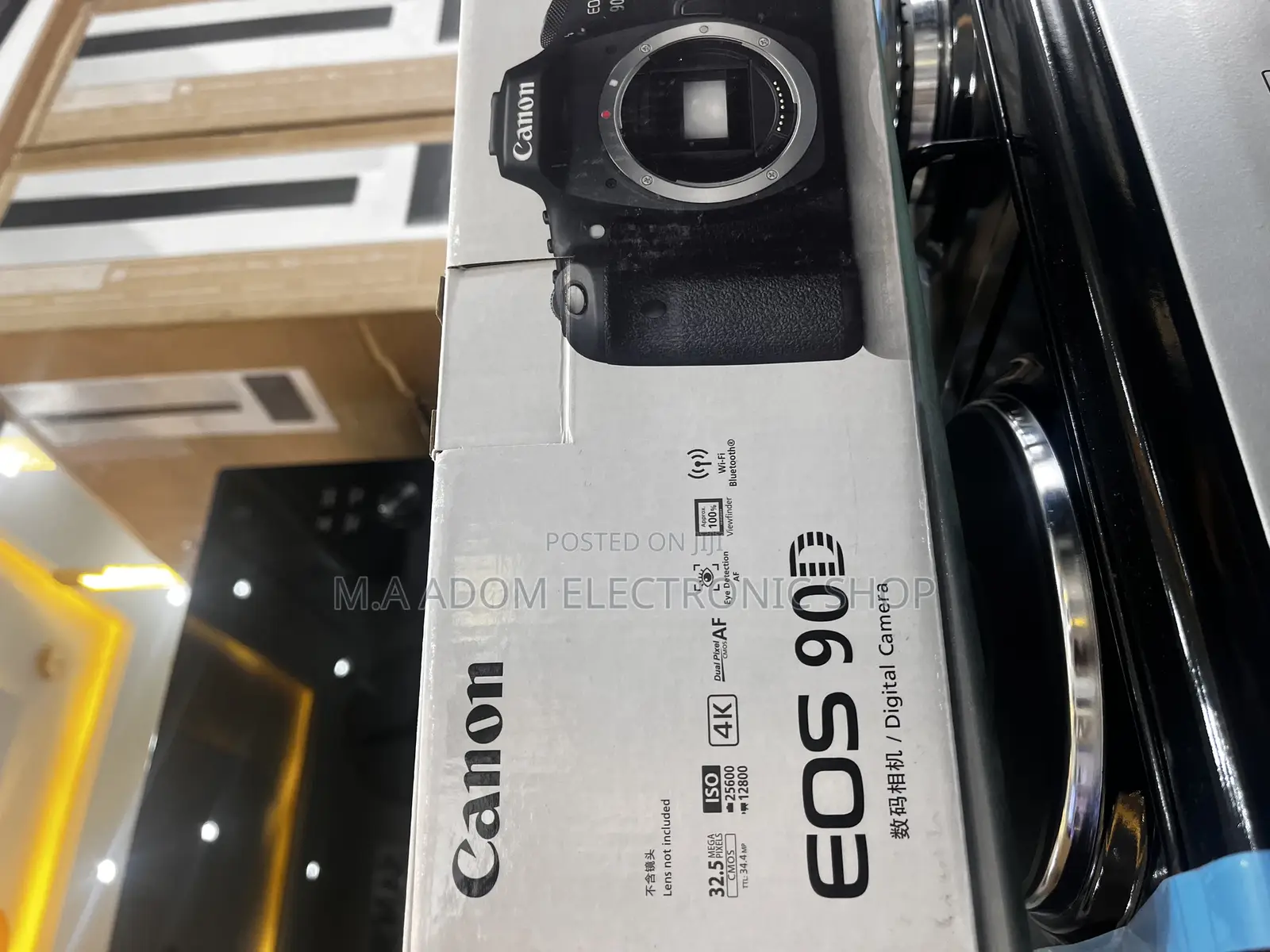 Canon Eos DSRL CAMERA WITH 18-55mm Lens