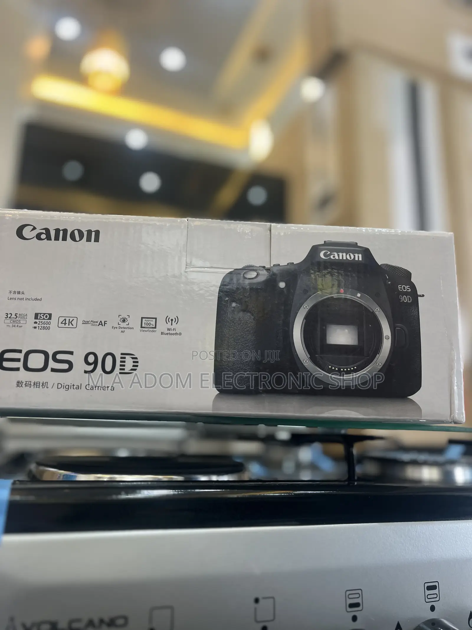 Canon UHD Crystal Clear DSRL Camera With 18-135mm Lens