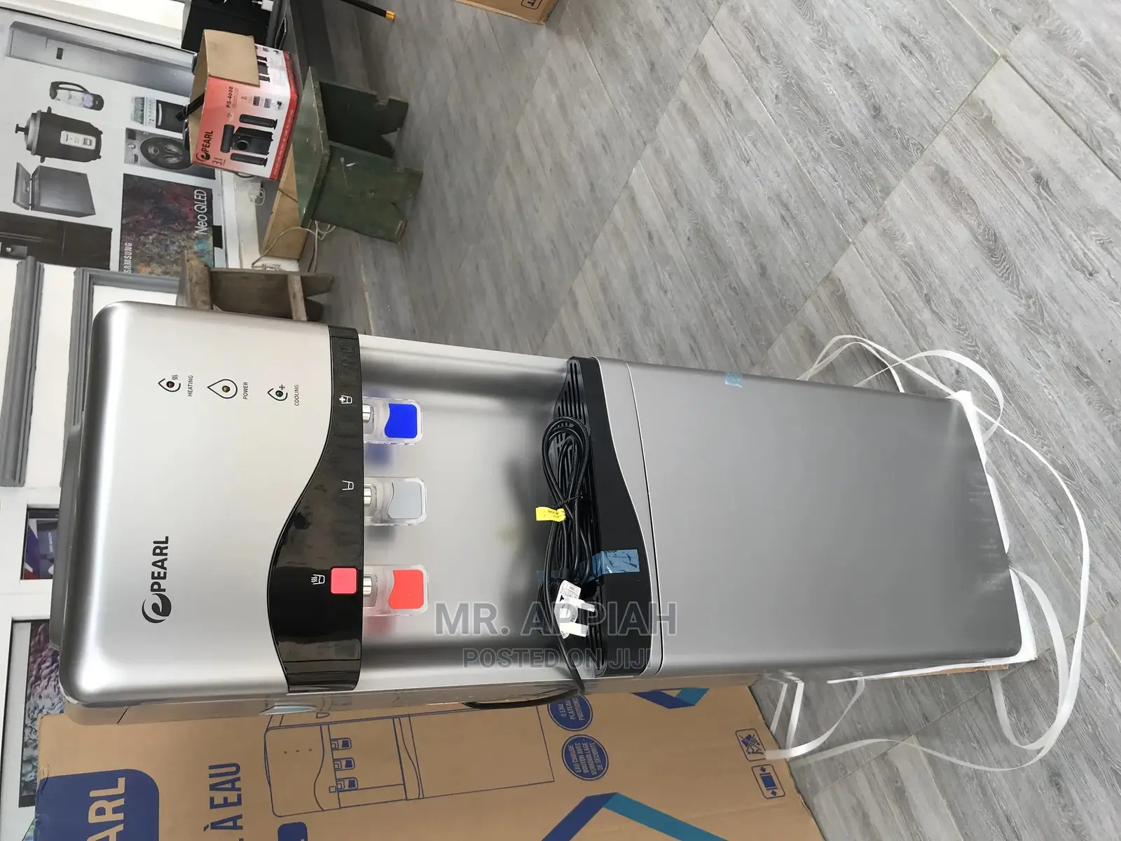 Pearl Dispenser (PWD-2116 FBL) 