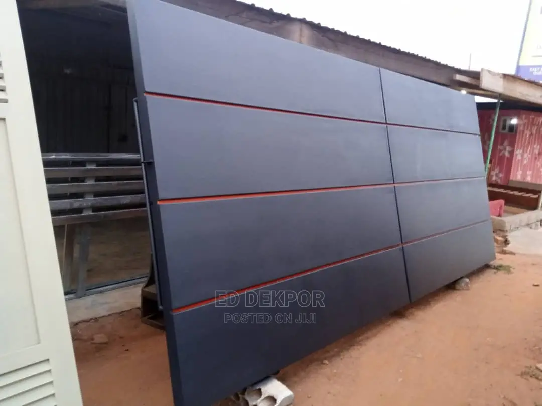 U Sliding Gate