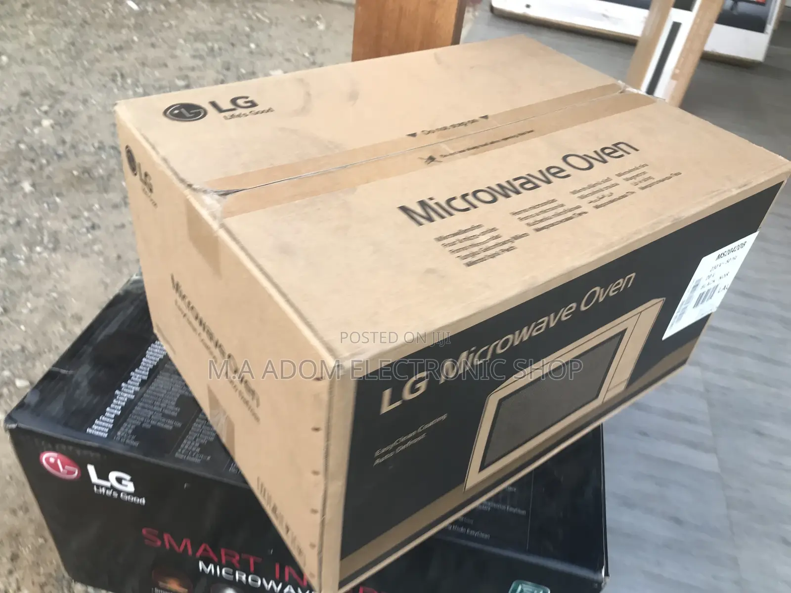 Push Button LG Solo 20L Ms2042db Microwave - Black