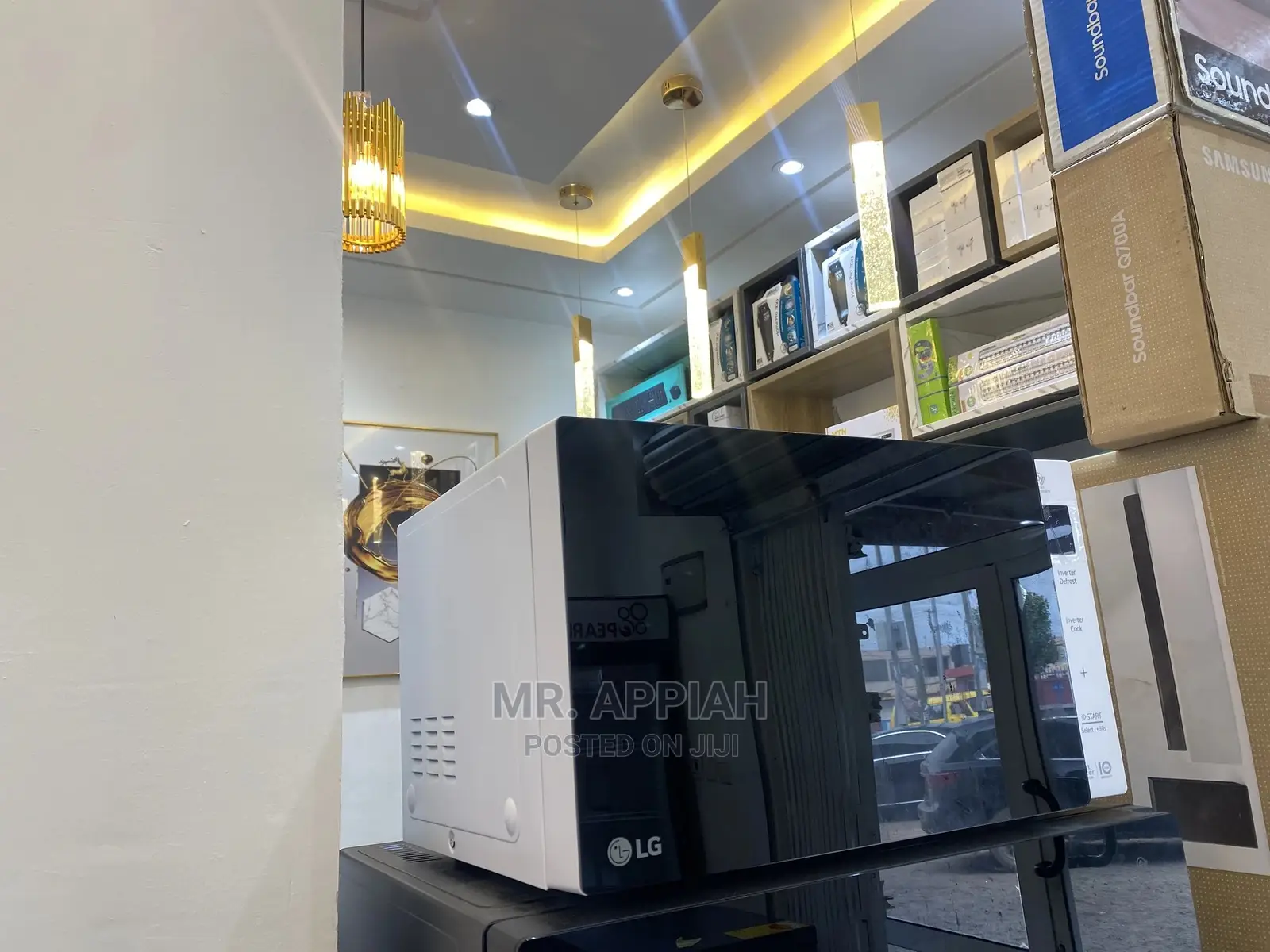The Best Microwave for Your Kitchen (LG MS2535GISW)
