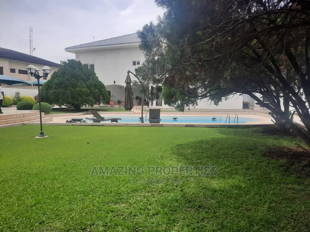 4bdrm House in 4Bedrooms With, Airport Residential Area for Rent