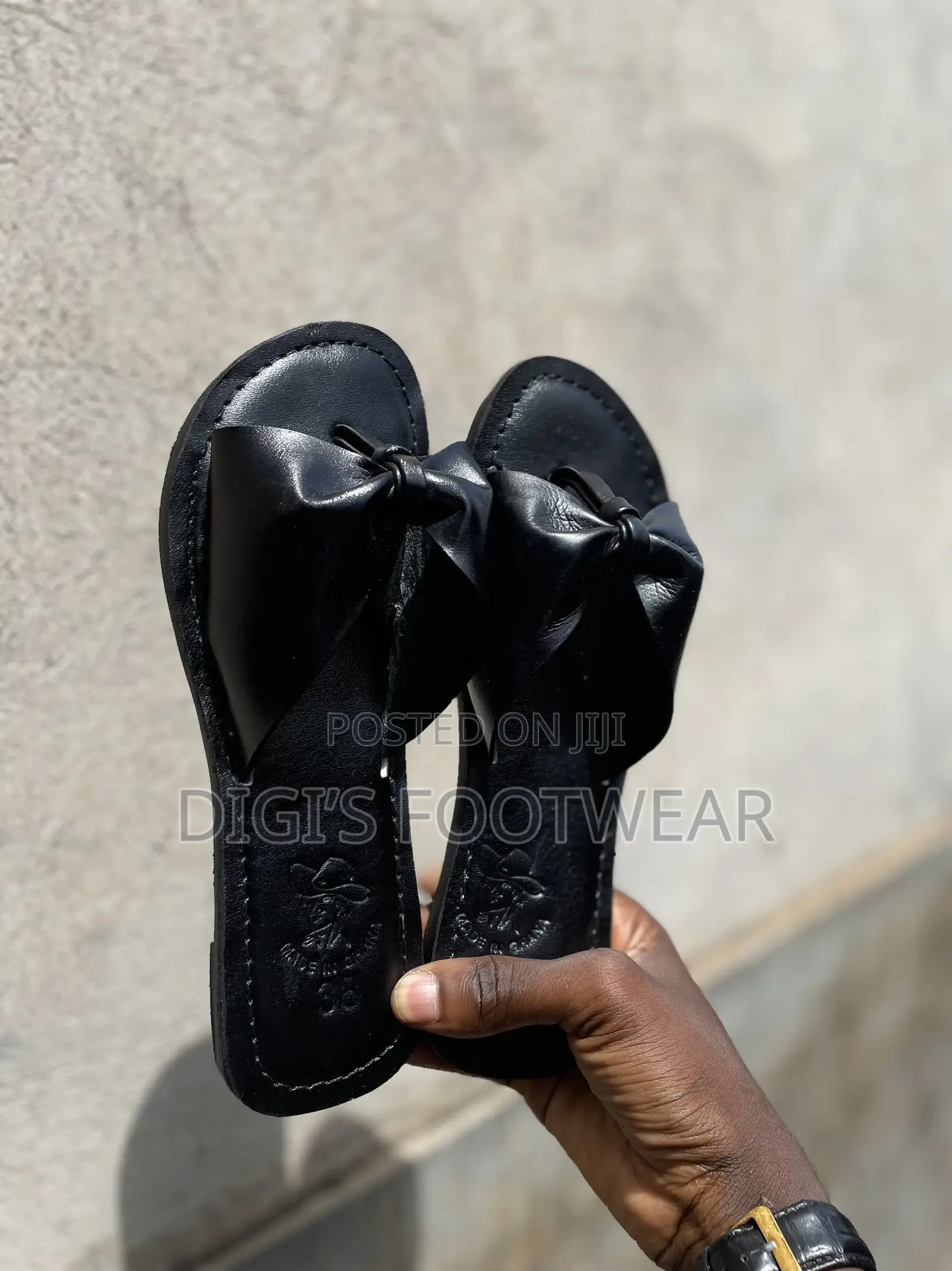 Black Ladies Slippers