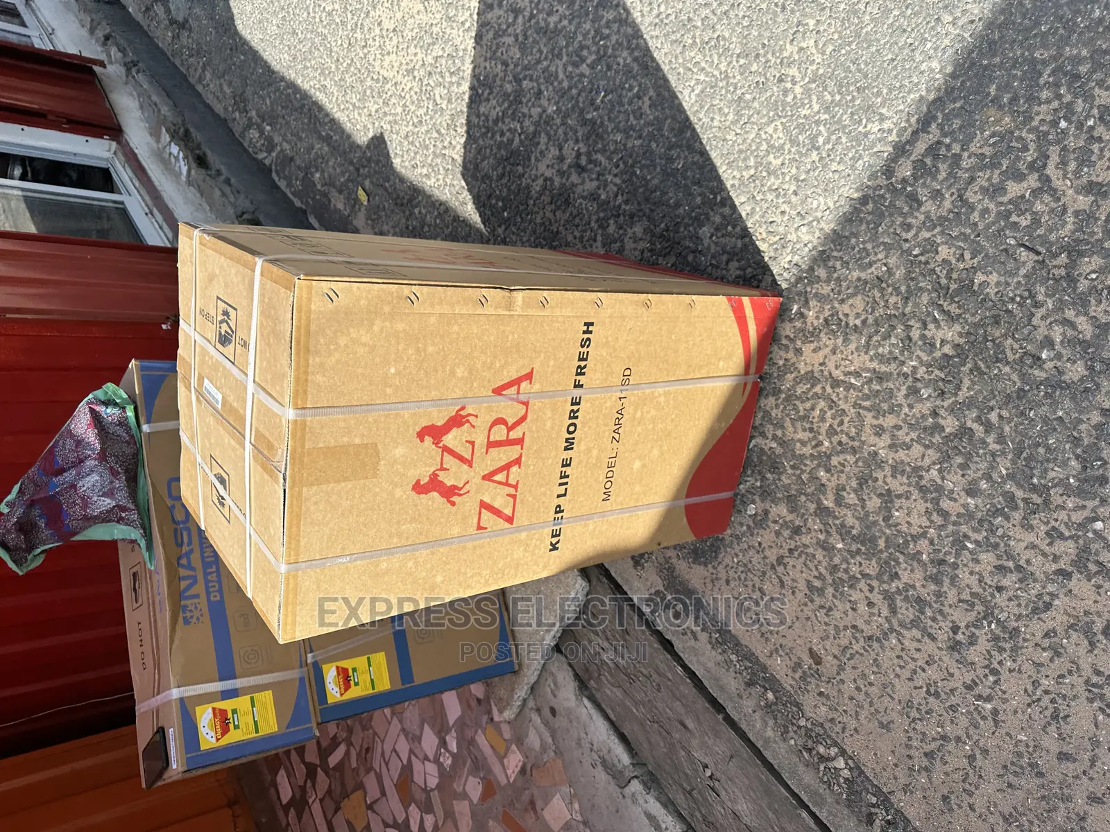 Unique Design Tabletop Fridge Zara 80L Single Door