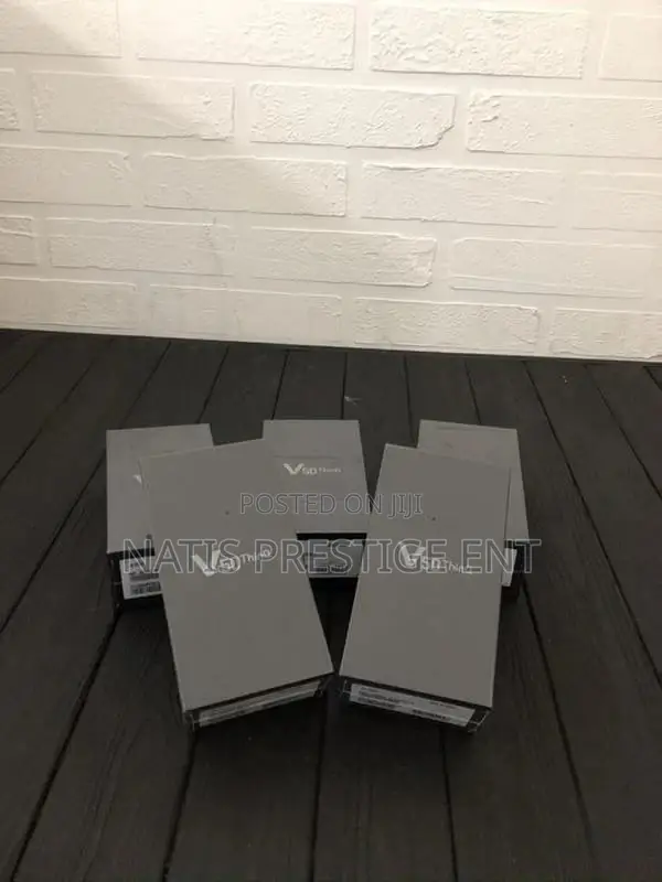 New LG V50 ThinQ 5G 128 GB Black