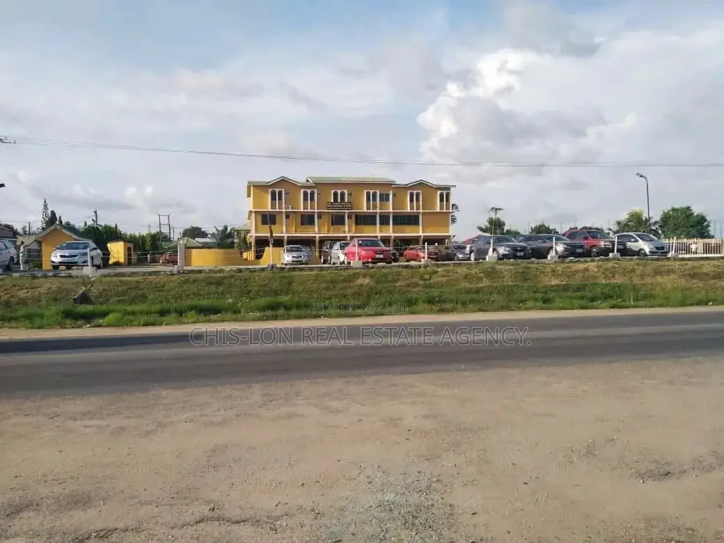 Fully Furnished 20 Bedrooms Registered