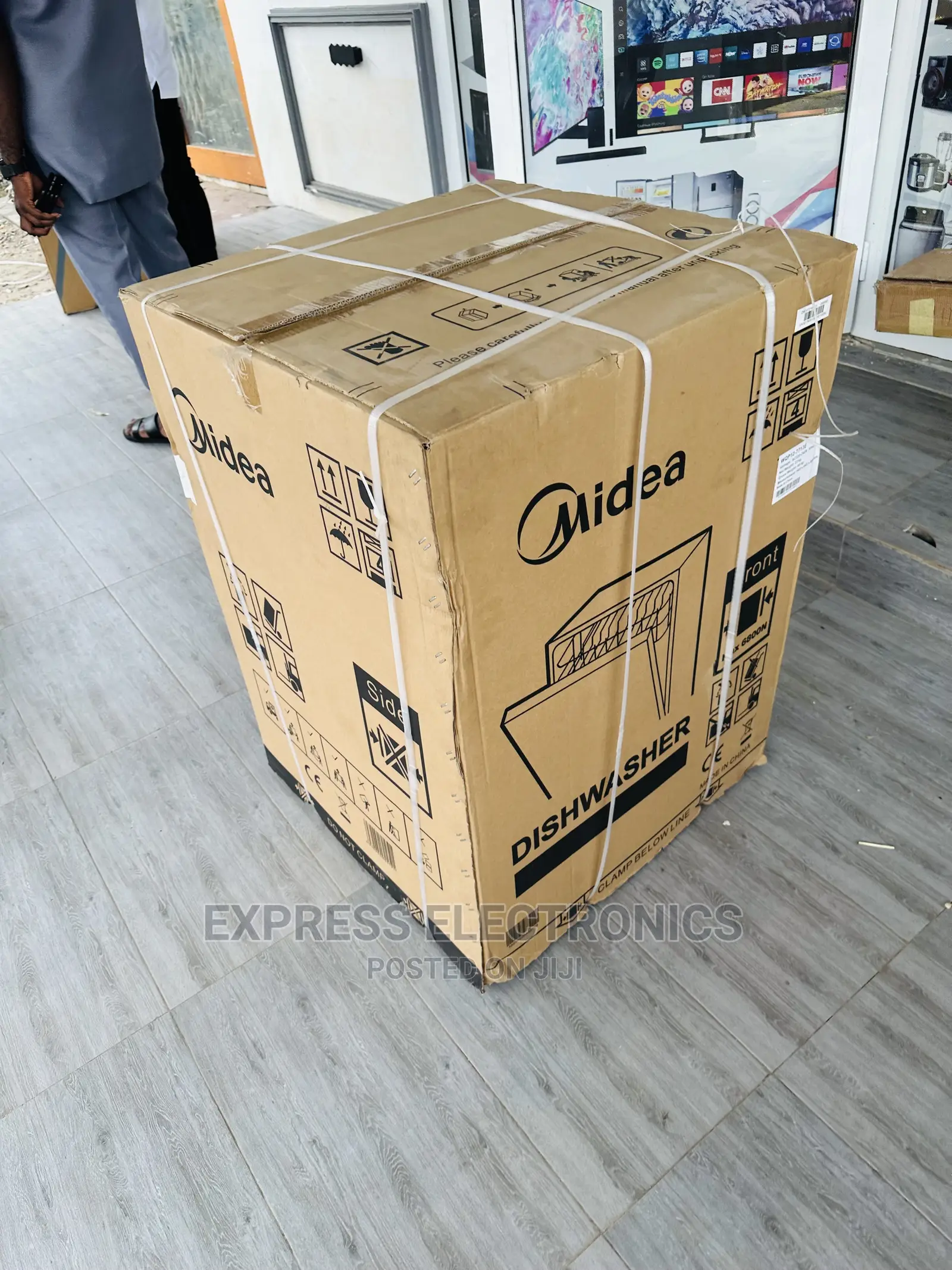 Affordable and Quality Dishwasher Midea WQP12-7713E