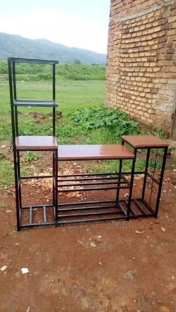 Free Standing Metal Wardrobe/ Coth Hangers