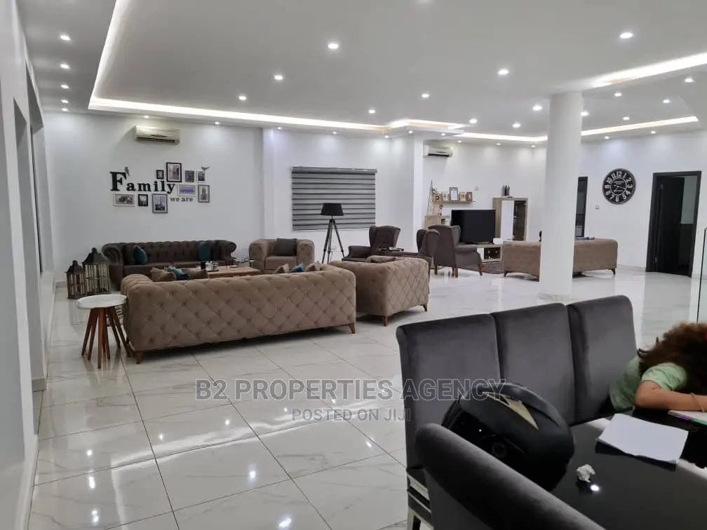 Furnished 5bdrm Duplex in B2Properties Agency, Kumasi Metropolitan