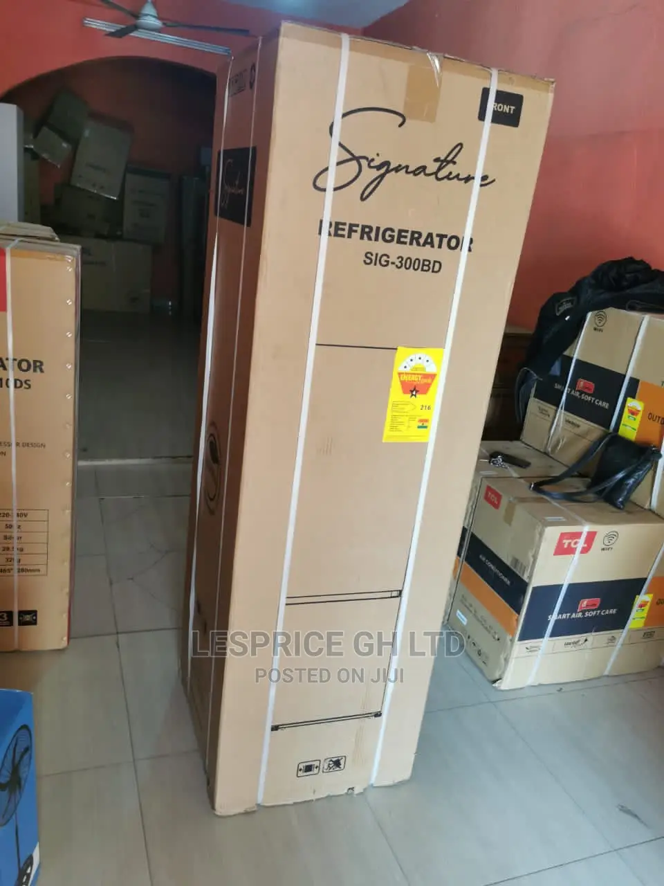 Super Awesome Signature 273L Fridge