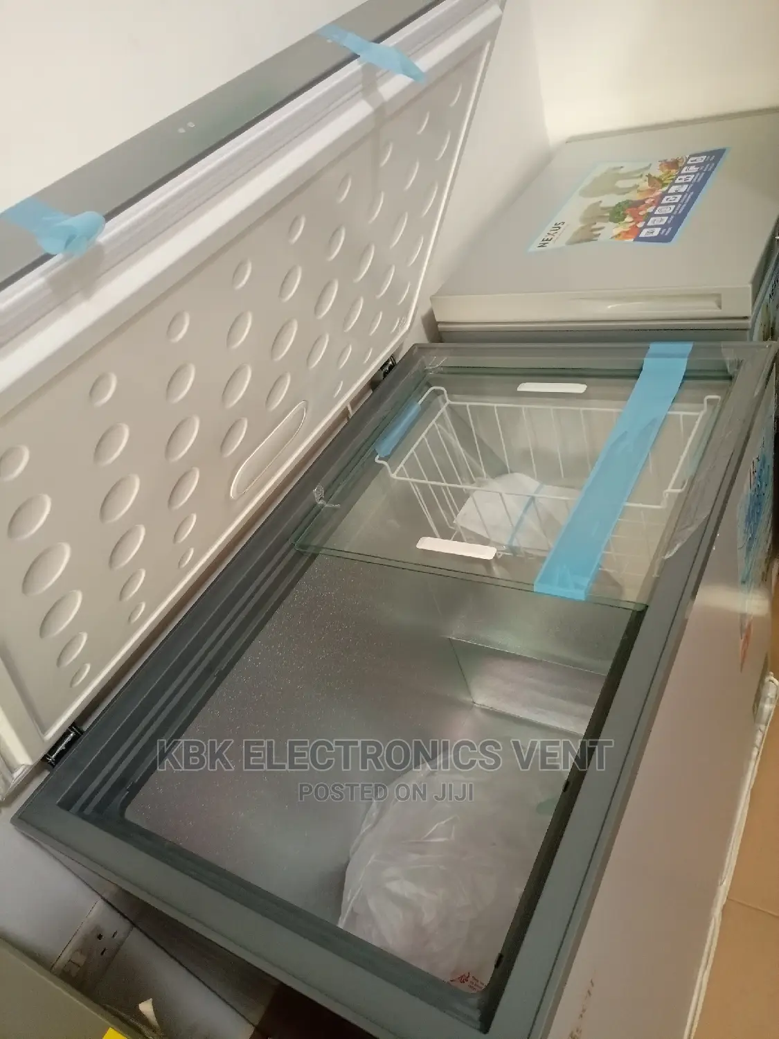 Roch 250ltr Chest Freezer + Glass Top