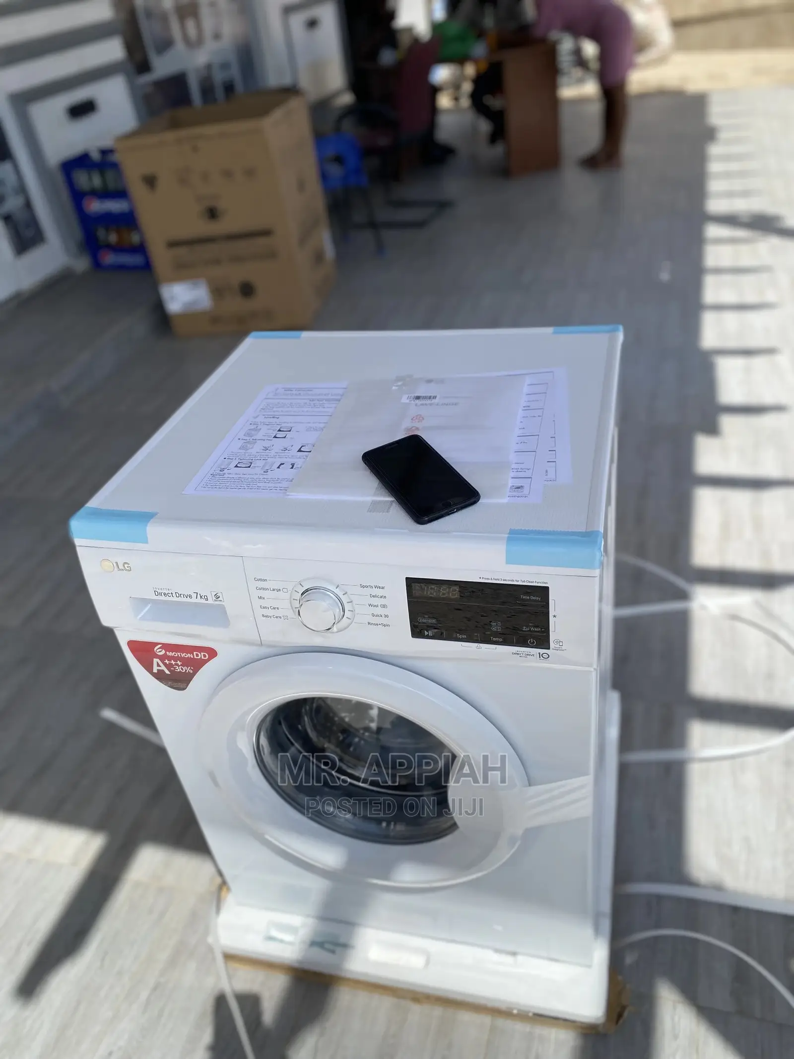 Energy Efficient and Durable LG Washing Machine FH2J3QDNP0.