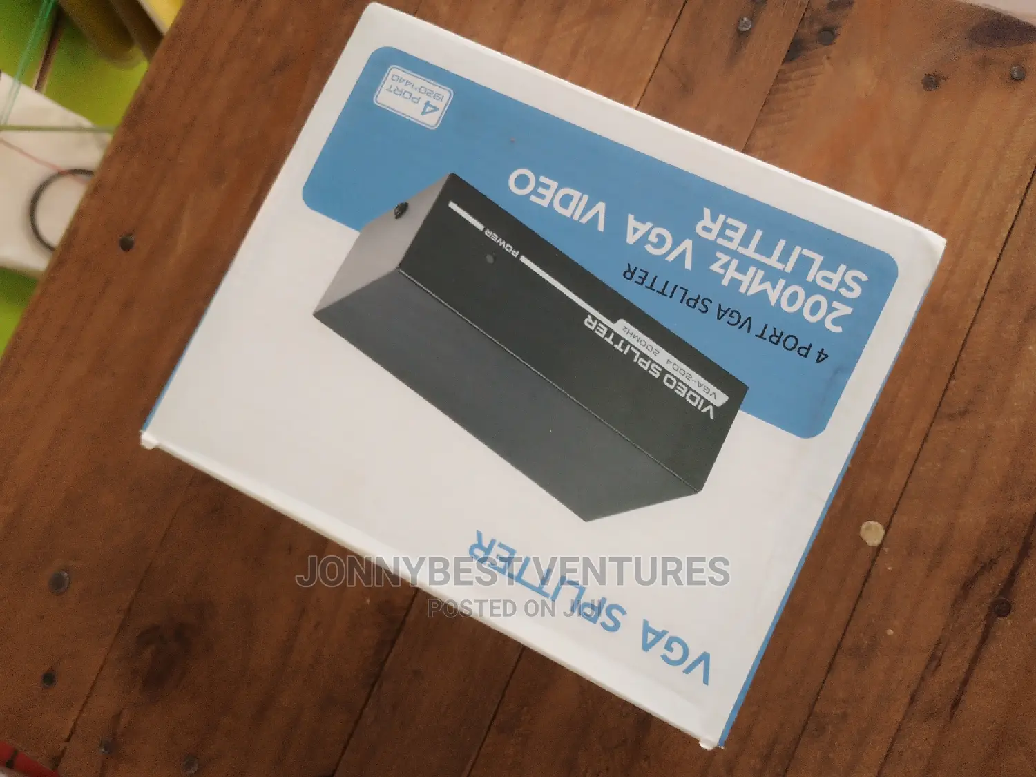 VGA 4 Port Way Splitter