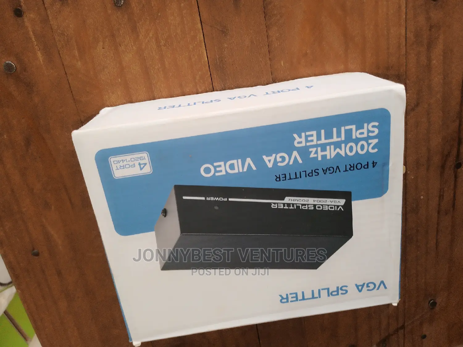 VGA 4 Port Way Splitter