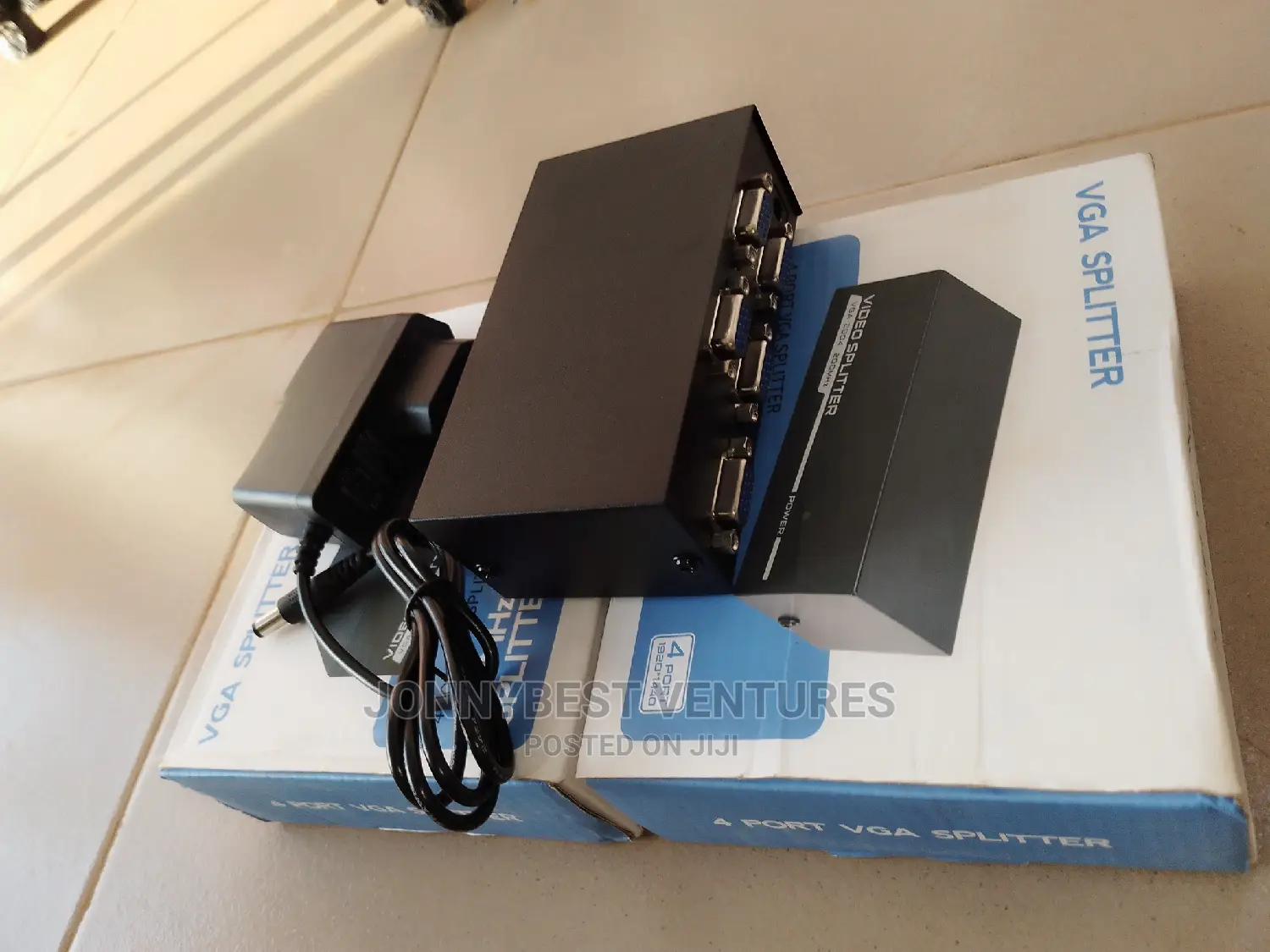VGA 4 Port Way Splitter
