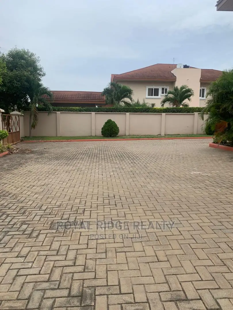 4bdrm Duplex in Regimanuel Estate, Accra Metropolitan for Rent
