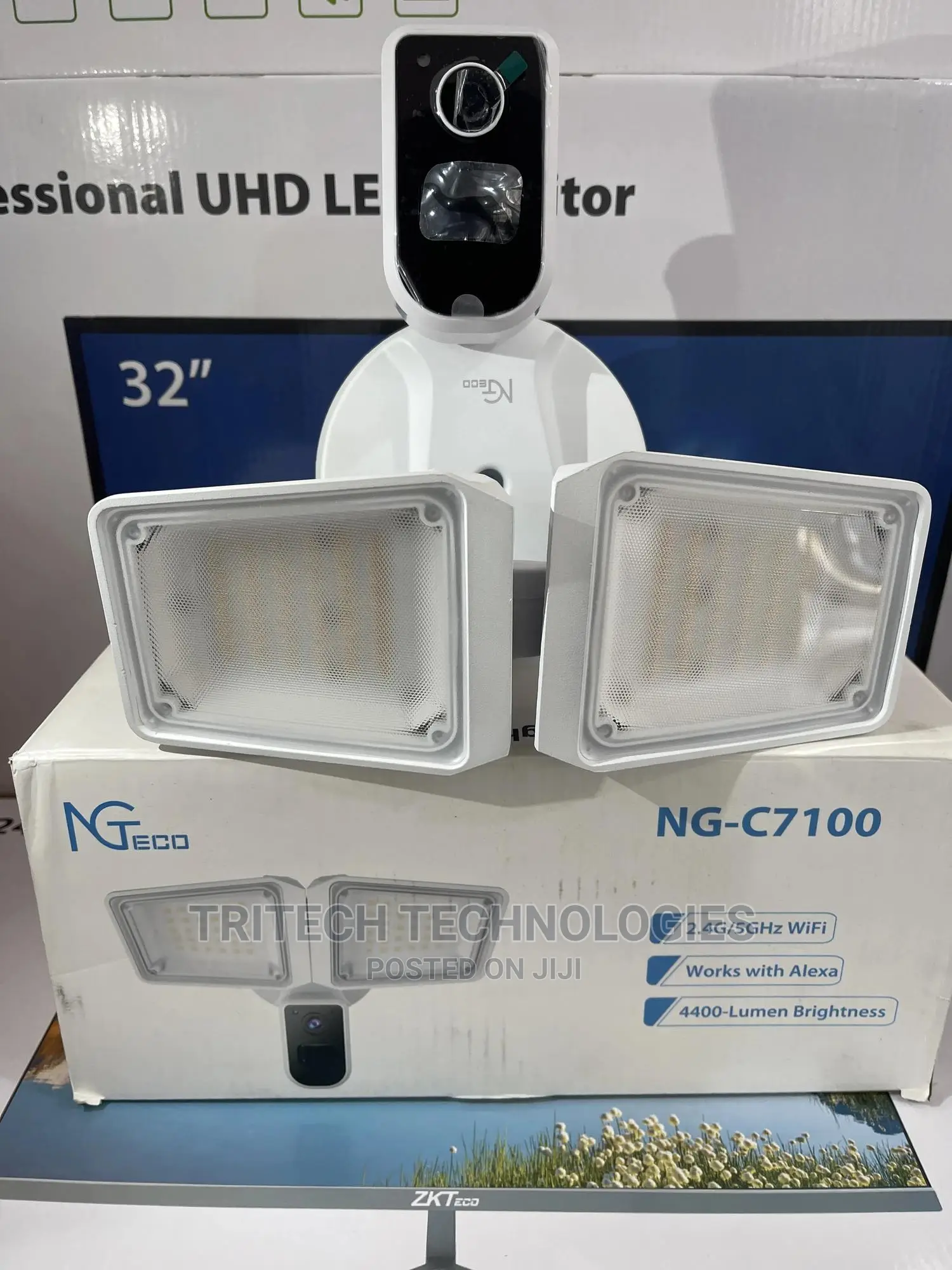 Stand Alone Wi-Fi Camera With Smart Floodlight Ng-C7100