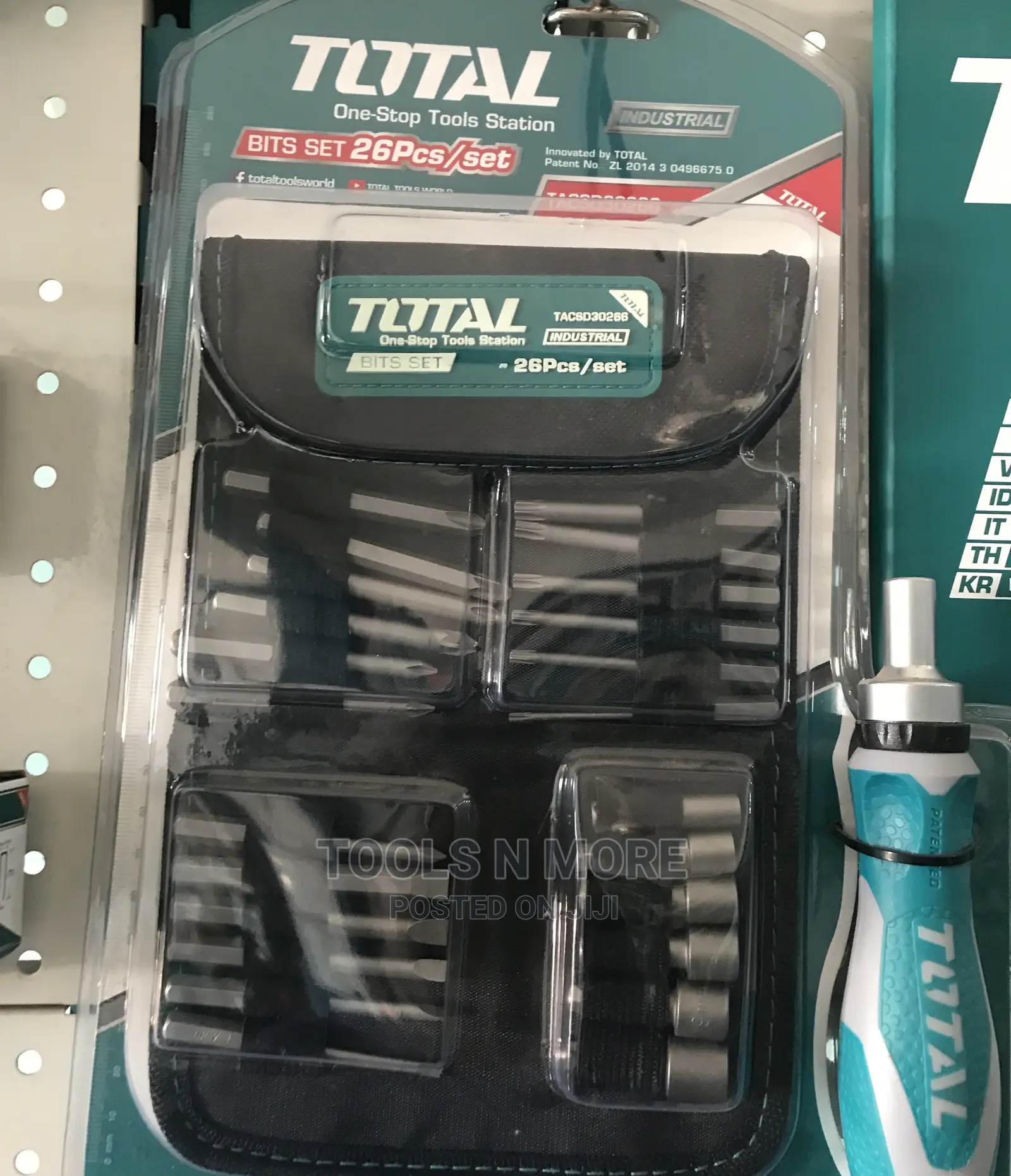 TOTAL Screw Bit and Socket Bit Set (26pecs)
