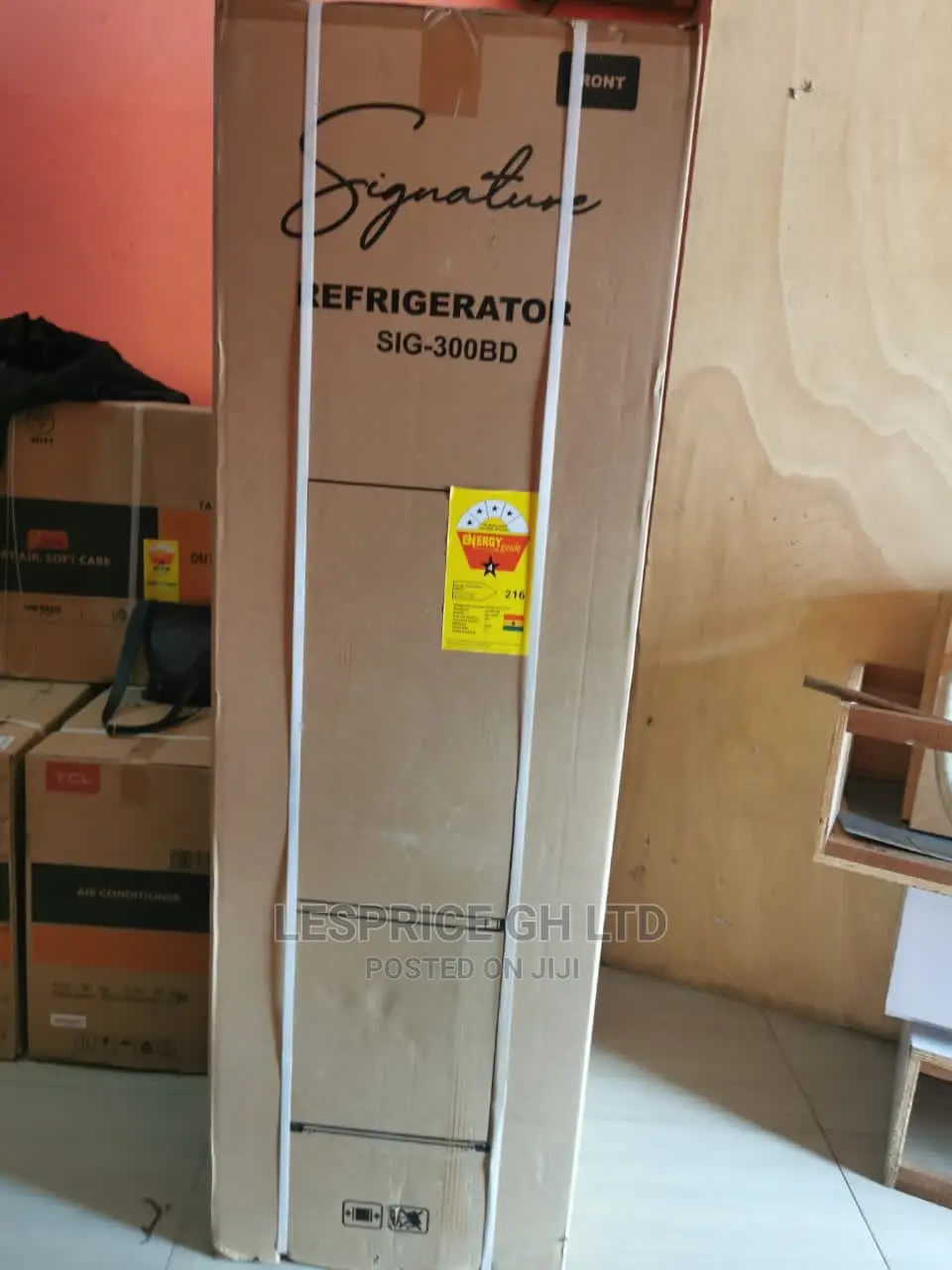 Amazing Signature Refrigerator 273L