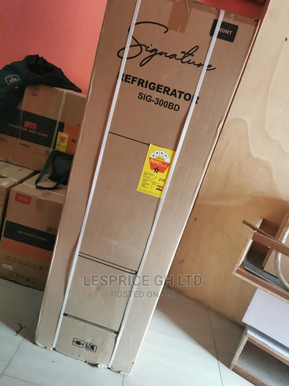 Presentable Signature Refrigerator 273L
