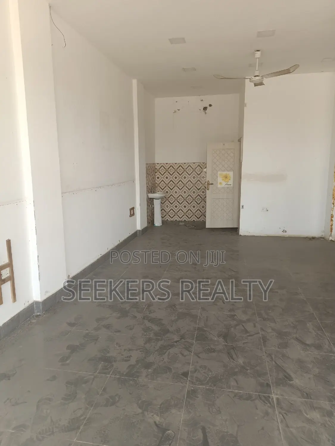 Shop for Rent at Osu .