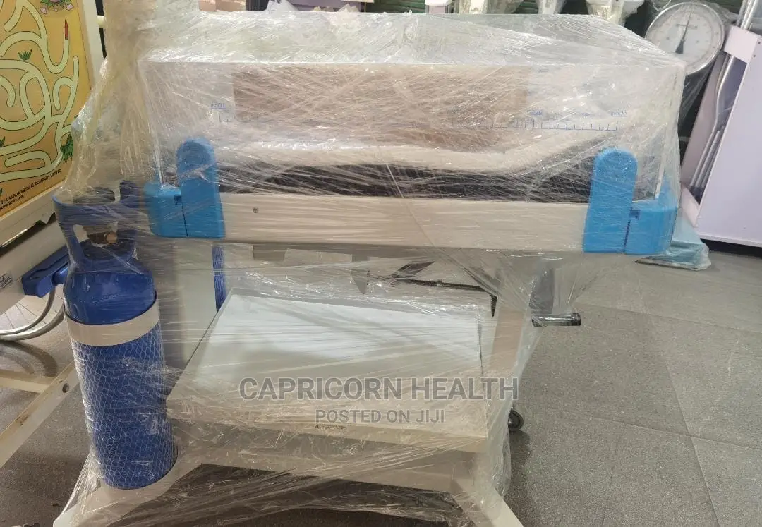 Infant Radiant Warmer + Phototherapy + Suction + O2 Cylinder