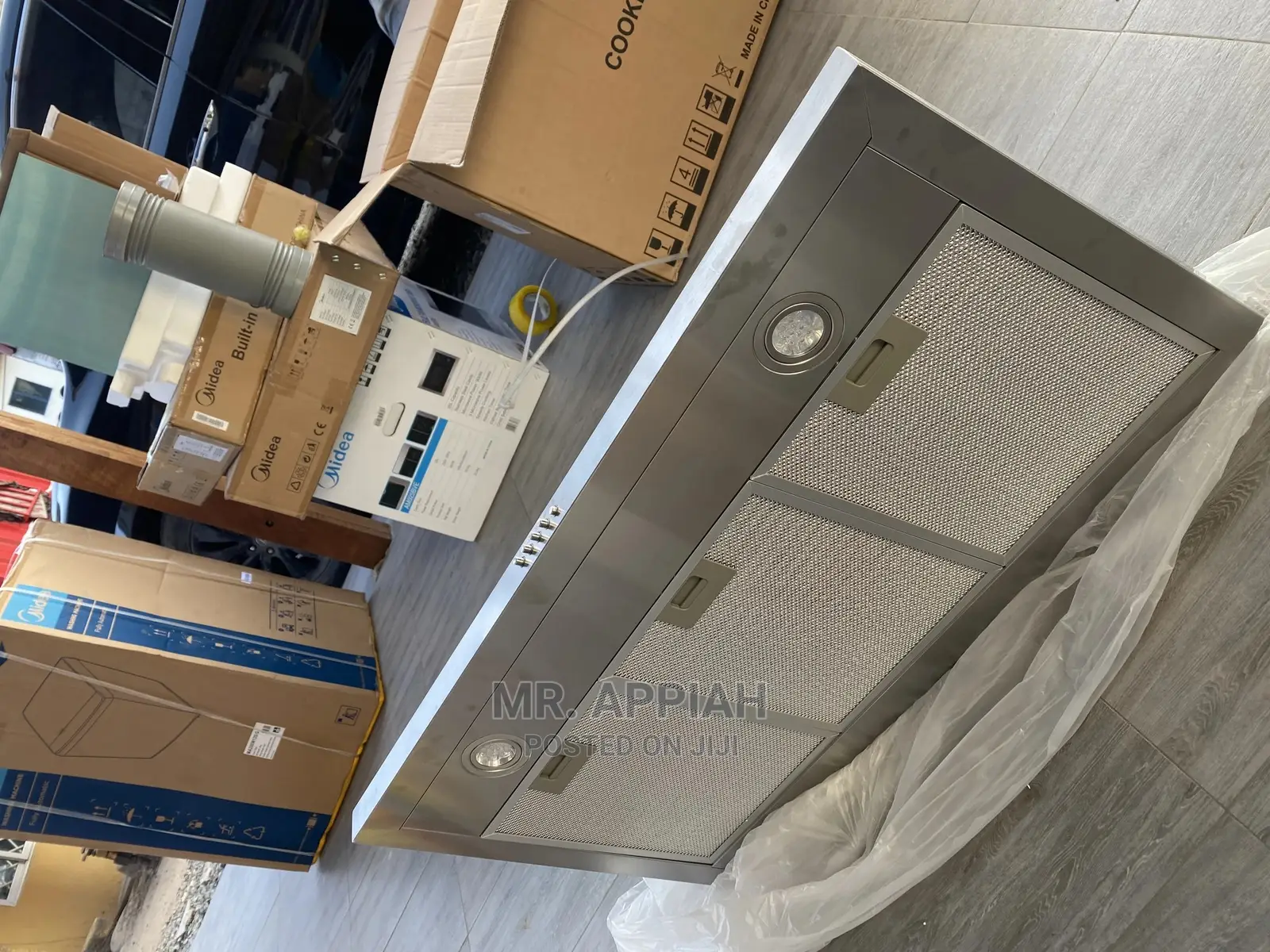 Extract All Heat in Your Kitchen With Midea Range Hood(90M21