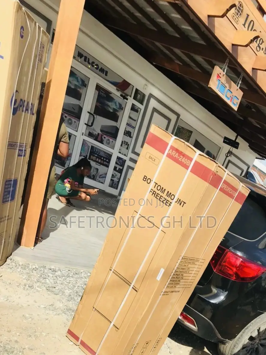 Affordable 240bf Zara 2-Door Refrigerator Bottom Freezer