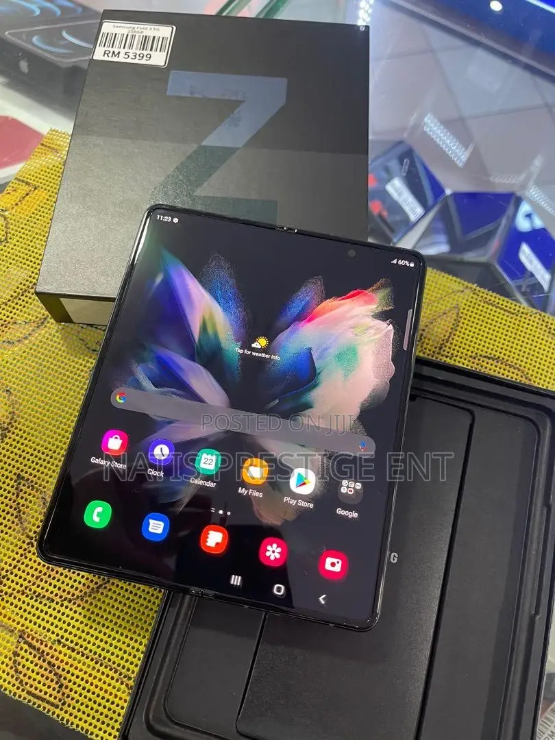 New Samsung Galaxy Z Fold 2 256 GB Black