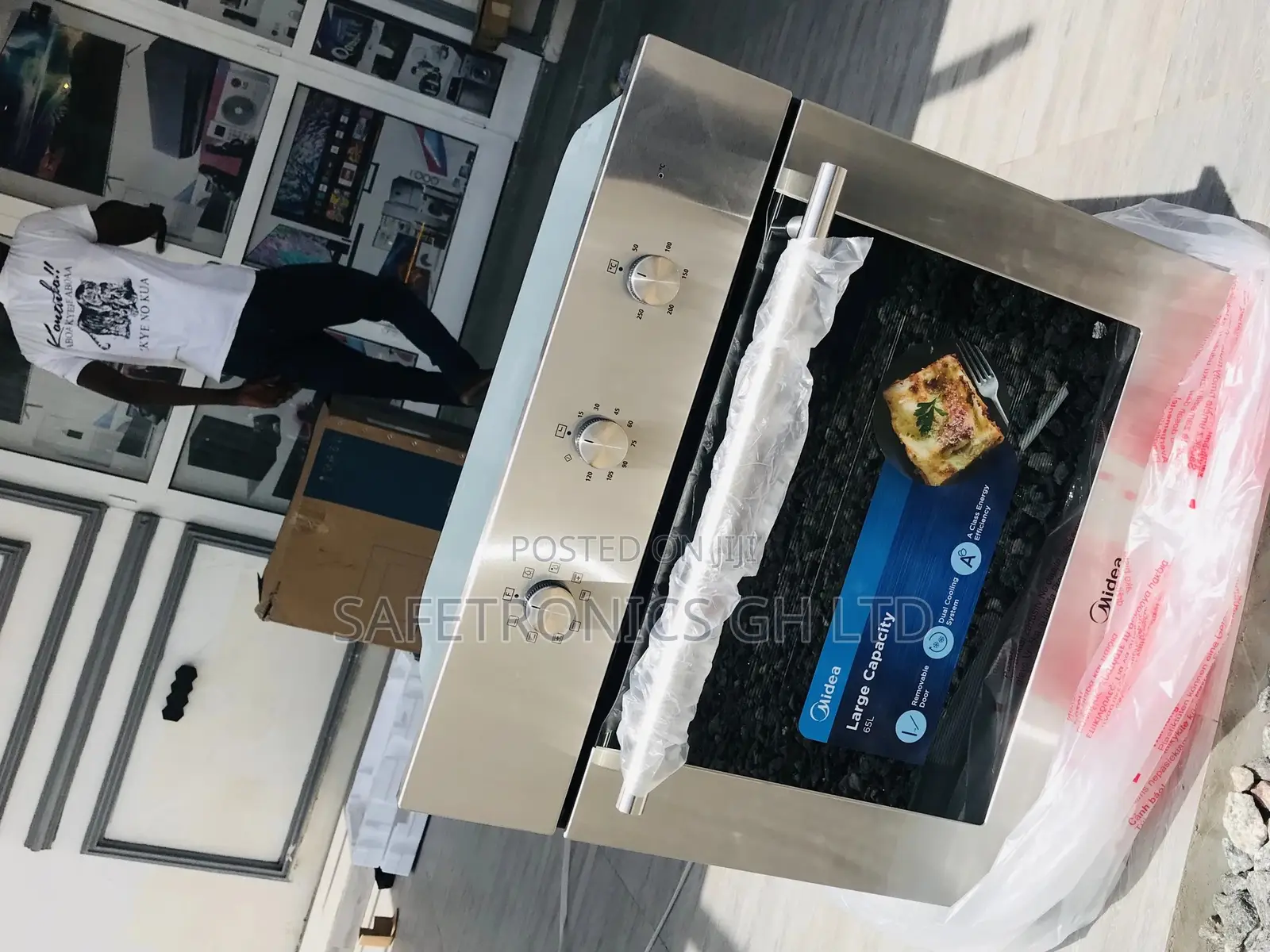 Neat Midea 60cm Built-in Oven- 65m80m1-012