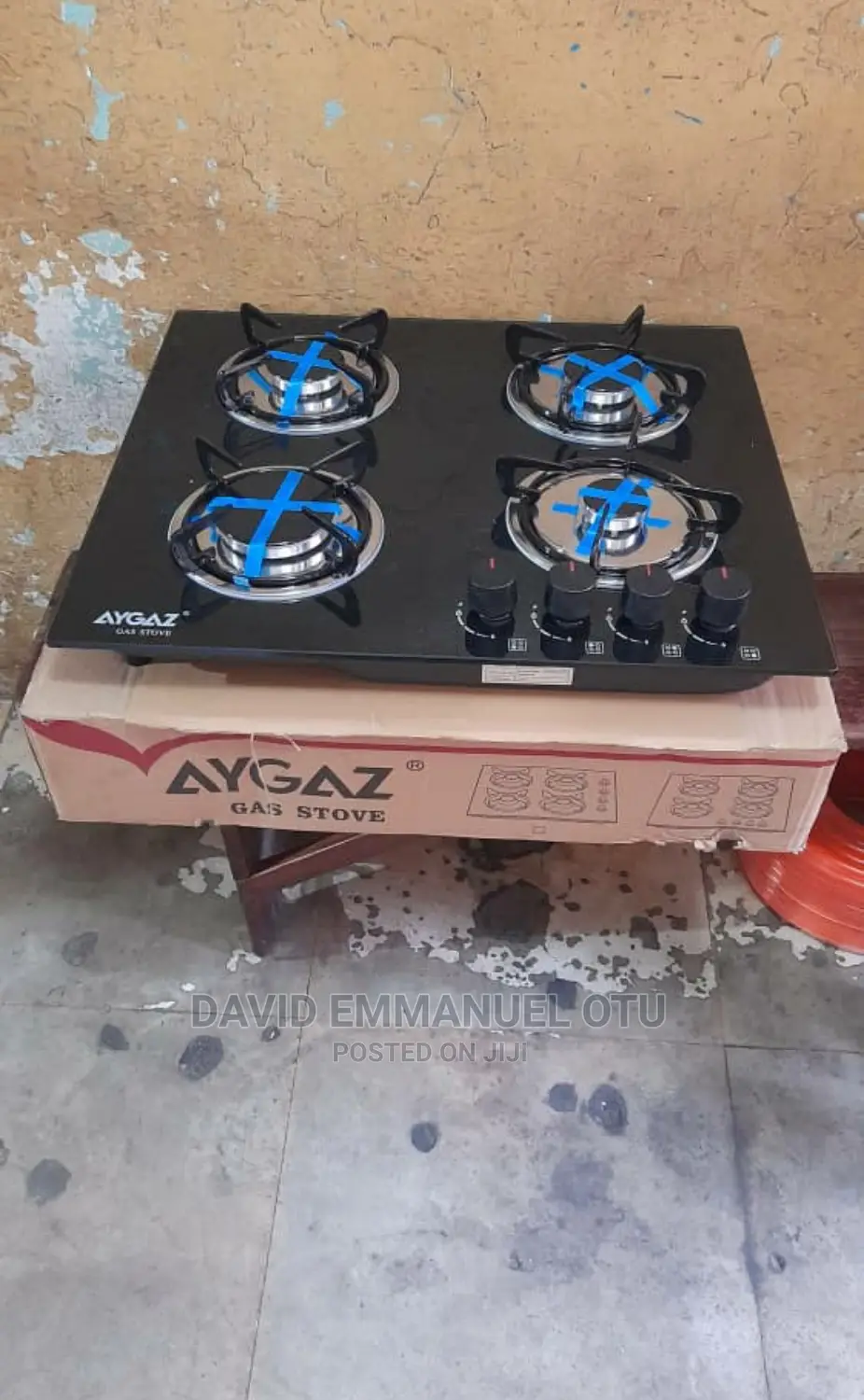 4 Burner Built In