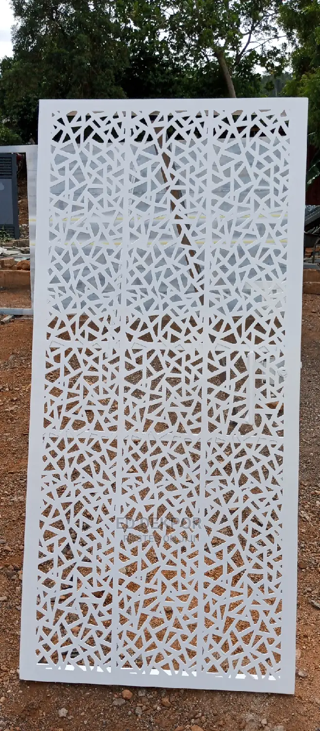 Single Metal Gate