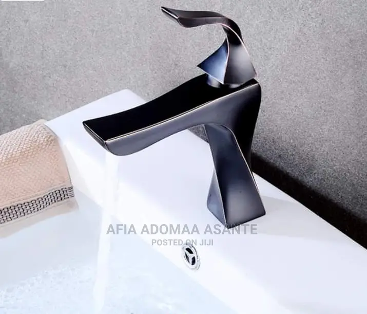 Modern Spiral Design Bathroom Tap