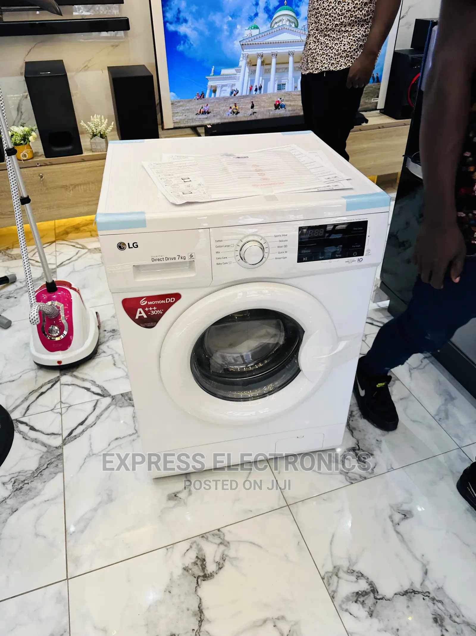 Newly Sealed Washing Machine 7kg LG FH2J3QDNP0