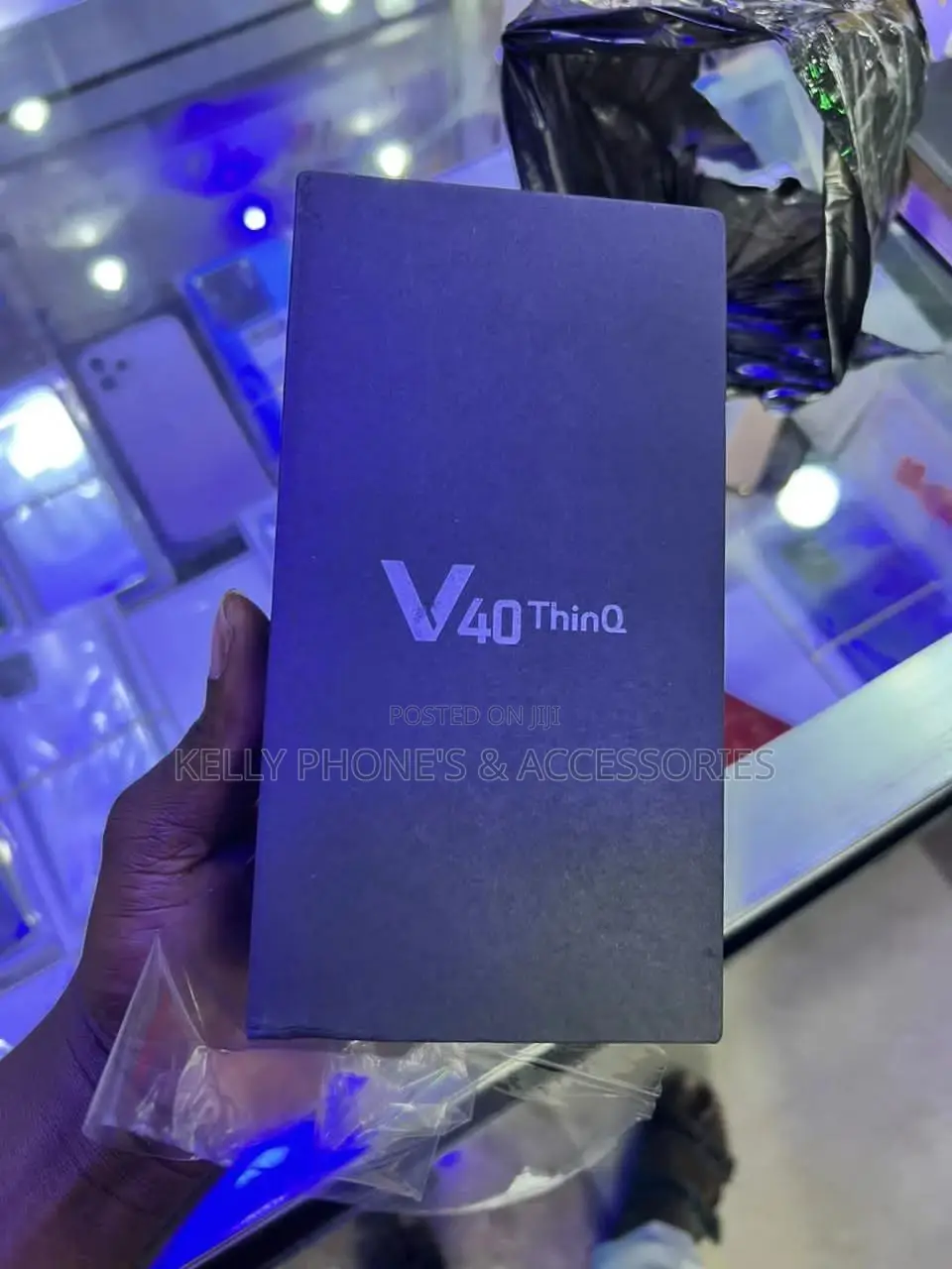 New LG V40 ThinQ 128 GB Black
