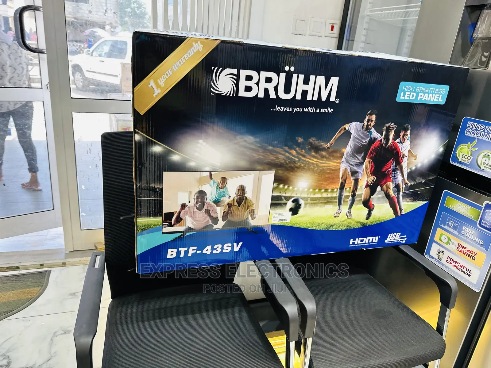 Glossy Black Display Bruhm Smart 43”FHD Tv