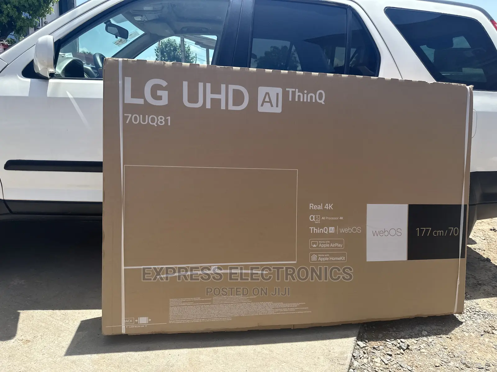 Foreign Standard UHD Smart 70”Uq81 LG