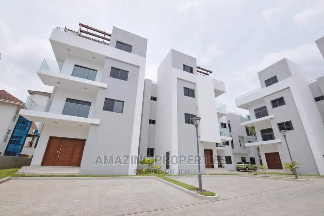 Furnished 4bdrm Townhouse / Terrace in Airport Residential Area