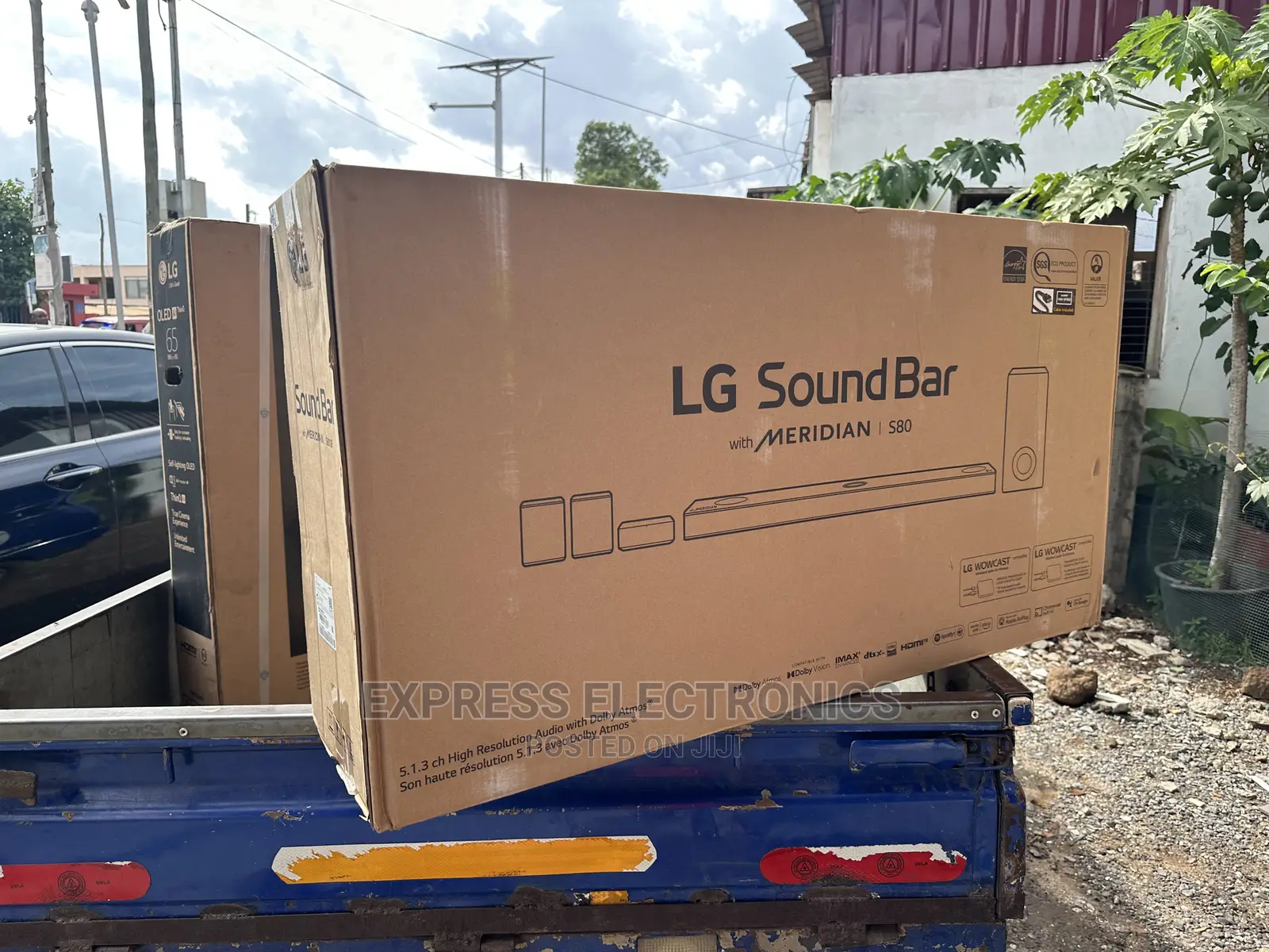 Foreign Standard LG S80QR 620W 5.1.2-Channel Soundbar System