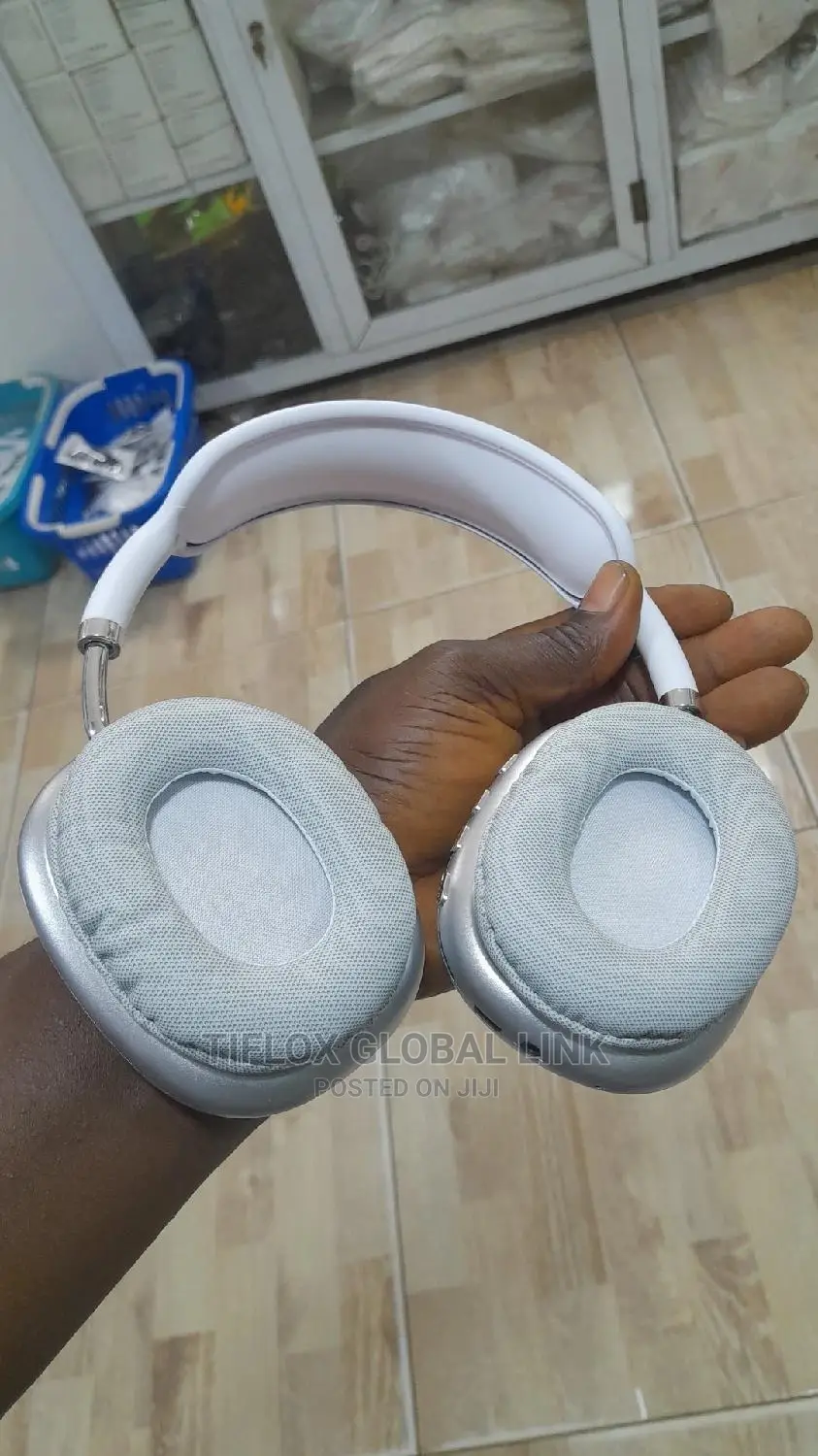P9 Bluetooth Headset (UK )
